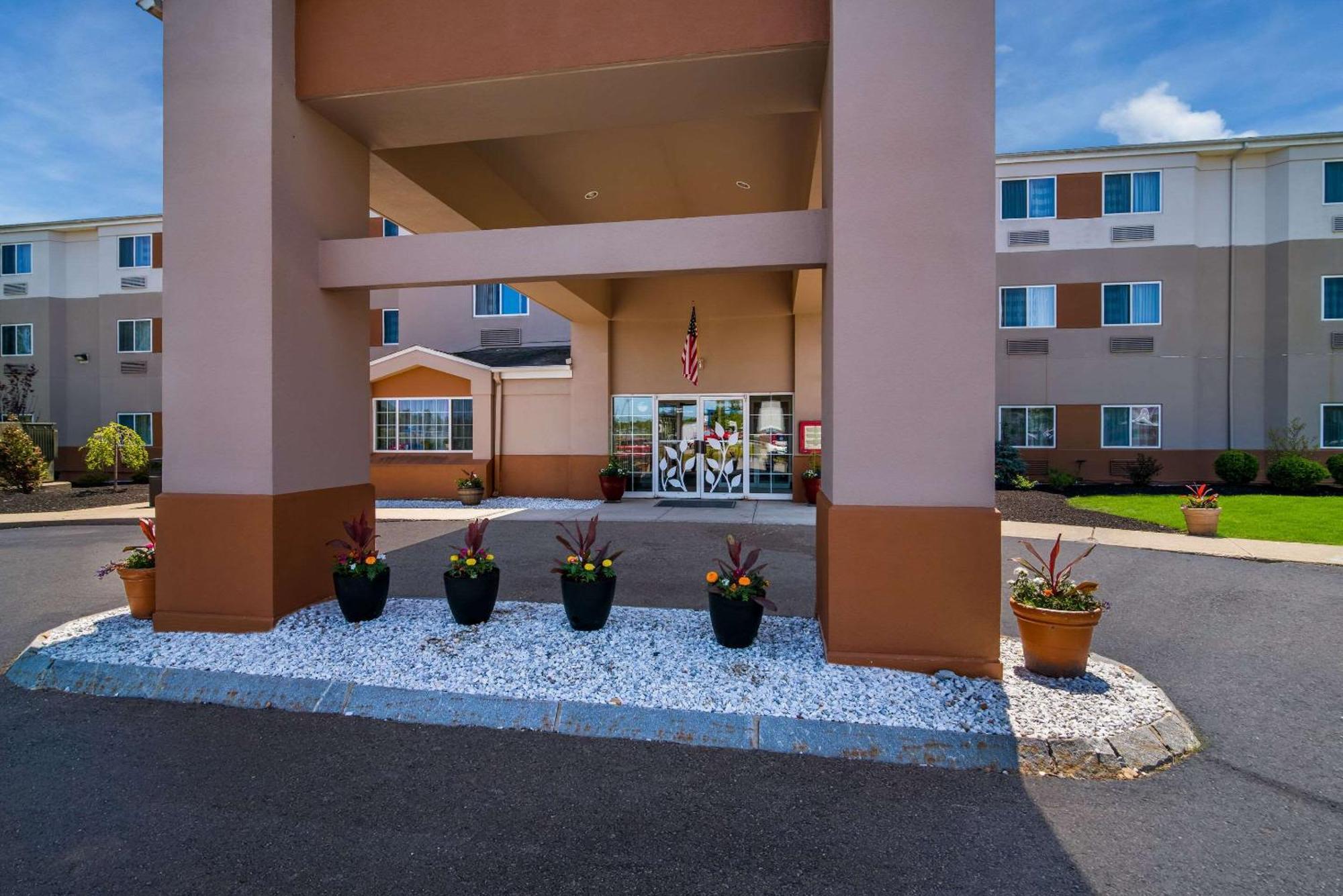 Garner Hotel Londonderry - Manchester By Ihg Exterior photo